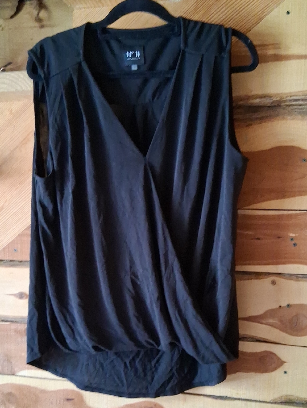 Womens No. 11 Los Angeles Plus Size Black Sleeveless Surplice Drape Camisole
